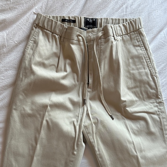 Todd Snyder Tan Cotton pleasted trousers. Size Small.